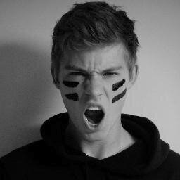 15. Soy esa persona que usa bots para sus tweets. Pocas razones para que me sigas. Fotos Dedicadas → blandohd69@gmail.com