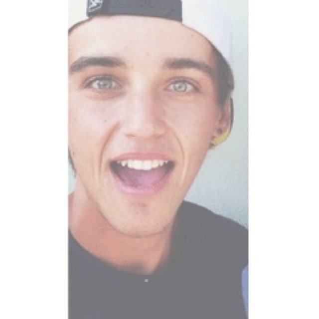 I JUST GAVE YOU A FREE FOLLOW , FOLLOW @cxtebutera IN RETURN