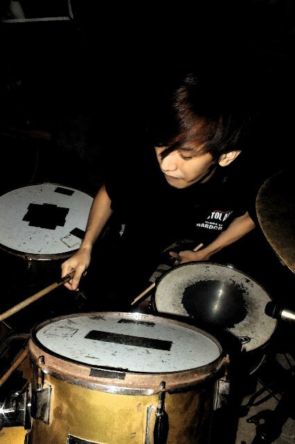 Owner and Sound Engineer of @amploprecords cab.parung, cp; 08577.99.555.92 pin bb 2663A5EA,