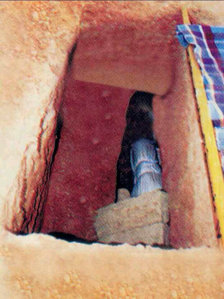 انقطعت اعمالهم وانتم املهم بالدعاء لهم . من دعا لميت سخر الله من يدعو له بعد موته