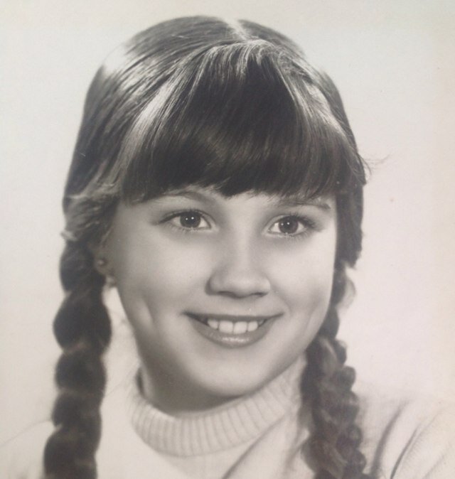 Busco mediante twitter a mi hermana robada Malaga diciembre 1975 el limonar ,rubia,ojos claros,con hoyitos.+info:Niña robada(facebook)La de la foto es mi madre.