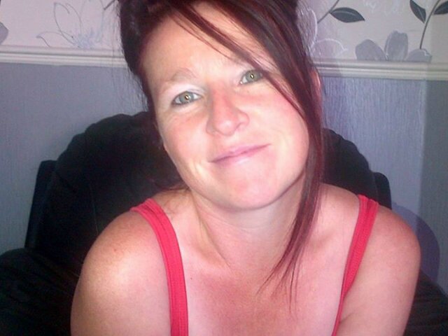 I love robbie williams he means everythink to me Im also a massive  gary barlow fan he followed me on 11/10/14 :)
