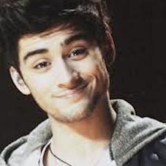 Somos Directioners de alma e Zayn Girl sofredoras! Presidente: Duda @FCOMiTelo_UbaMg Vice: Mands @SenhoritasDoMT