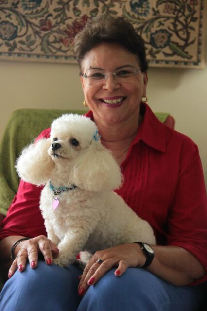 Enfermera de Adultos Mayores, Profesora Universidad del Zulia. Mascotera. Defensora de la democracia Venezolana.