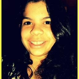 Eu sou adoro ficar em casa.....ficar no tedio ne!