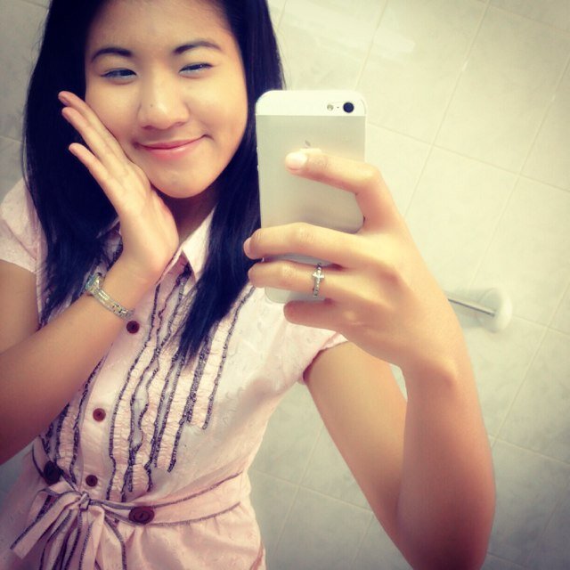 alaineniala's profile picture. Peel me. I come in quite a lot of layers.