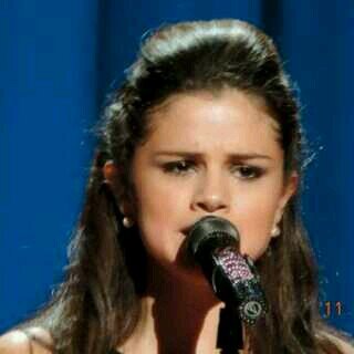 soy leonator & selenator I love The krooked boys & Noah Turner & Selena Gomez & Leo Howard & the vamps & bradley will simpson