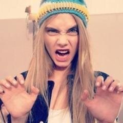 Cara || non so quanti anni ho || modella || single