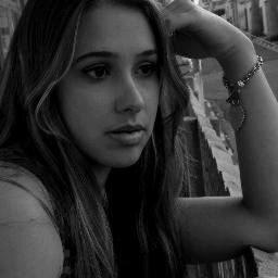 20 Anos.
Modelo Feminino.
Porto Alegre, RS