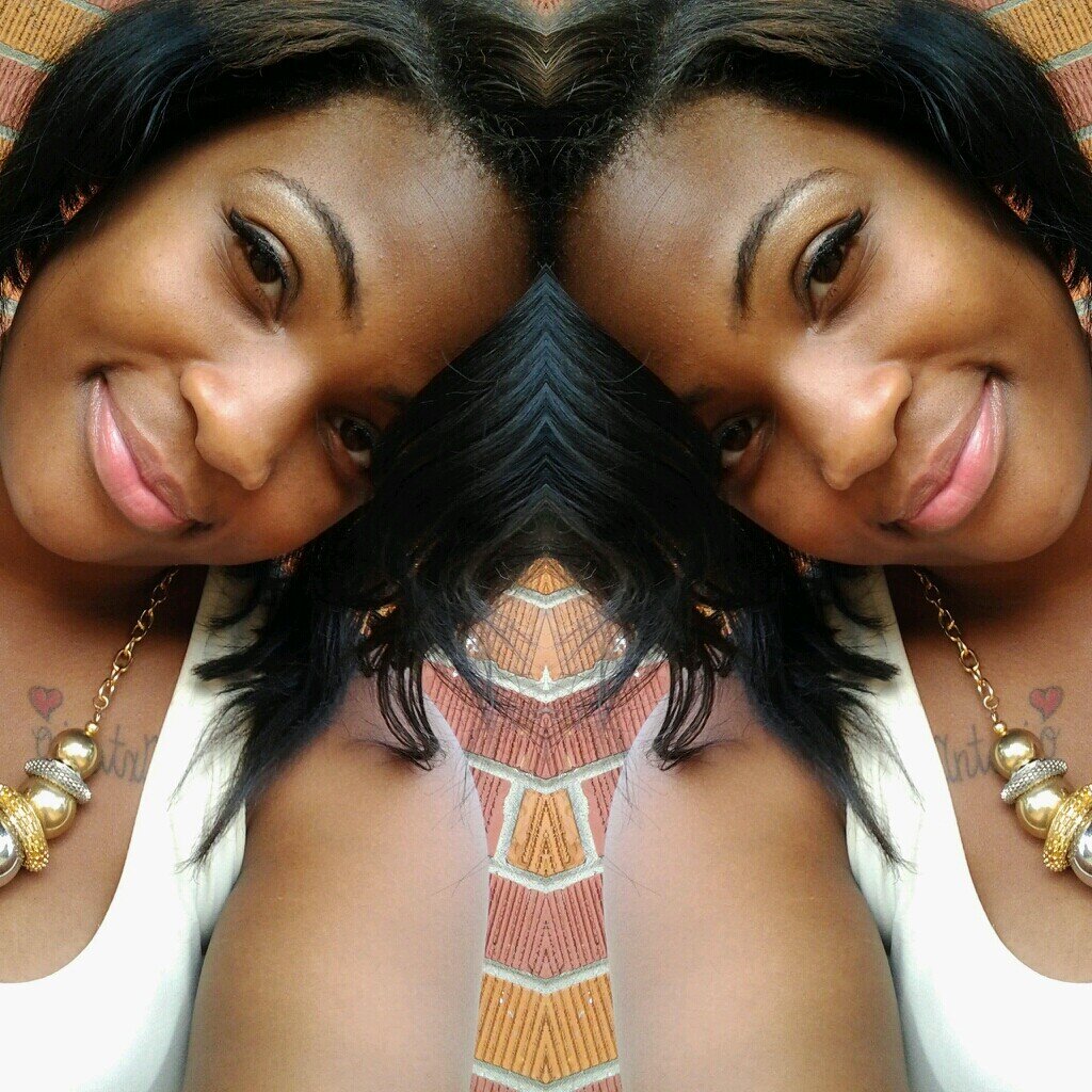 Beautiful ,Young, & FREE.. The Type To Put A REAL Nigga On His Feet ! Keeping My Pathway Clear & Eyes Open For These SNAKES. ---- (R.I.P Que] ✌.