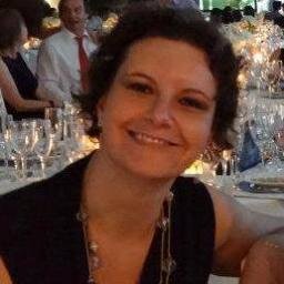 Mestre em História do Direito, educadora, professora particular e pessoa que posta do nada…
