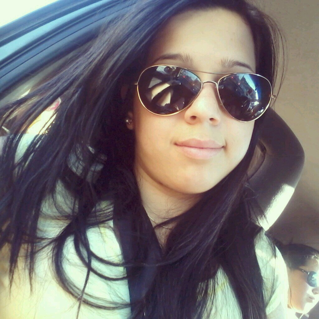 Micaely, prazer. 19/09/1997. Virginiana, são paulina,dramática,irritante,louca,irônica,desligada,chata e MUITO ciumenta ! Segue ae ~~