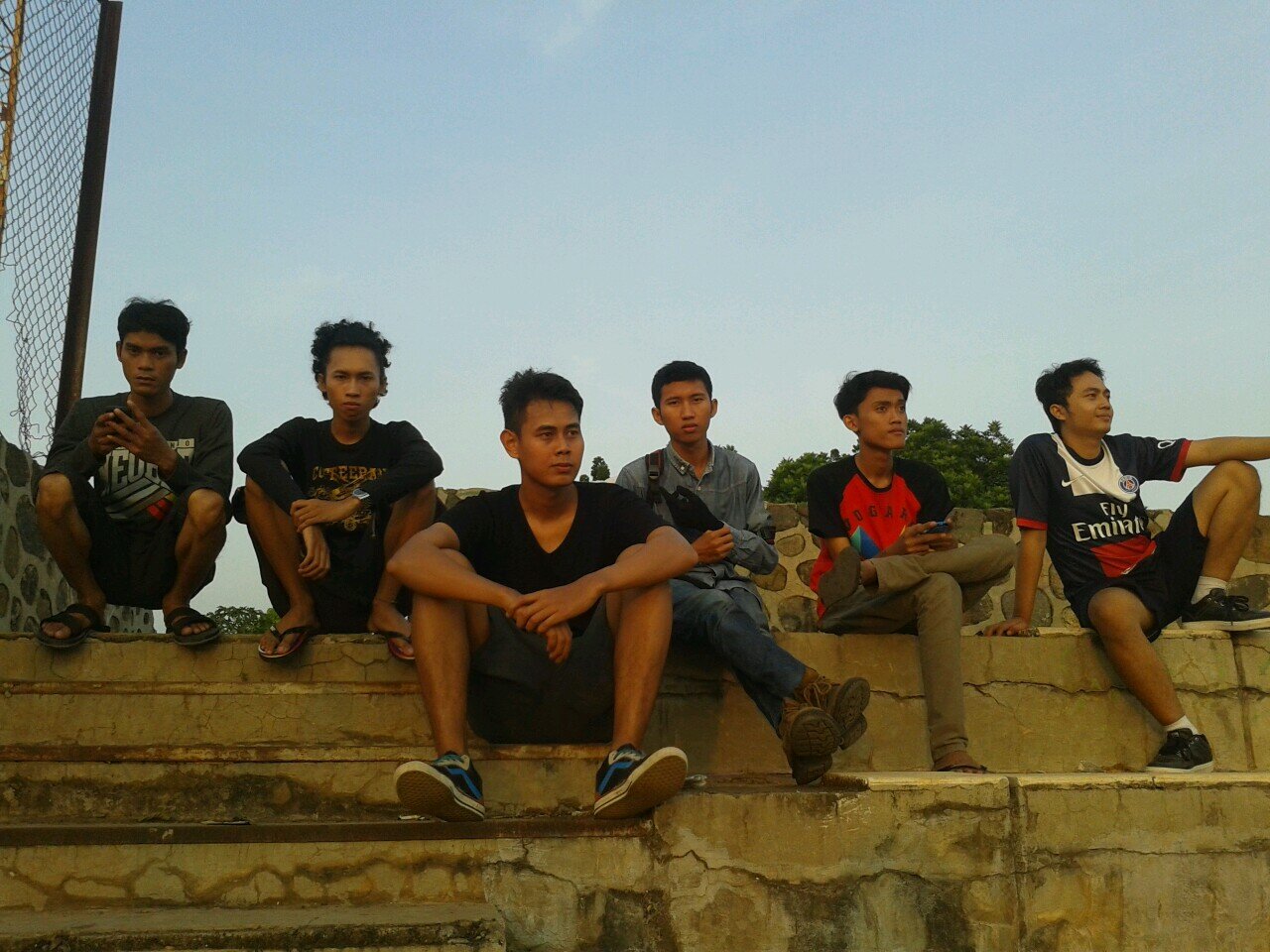 Raveldii30's profile picture. UNIVERSITAS SWADAYA GUNUNG JATI | FAKULTAS EKONOMI MANAJEMEN | Semester 4 | plis invite 75424E00