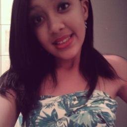 ~  Não sou a garota mais certinha &&' nem a totalmente descontrolada. Não busco ser perfeita , mas sim ser eu mesma ;*