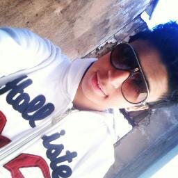 It seduces you ? 
I'm boring, irritating, thick, ugly,
Kiss me a call (y