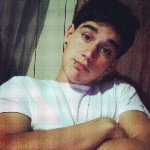 free follow go follow my main account @siredbydamon i follow back.. @BrooksBeau was my first follower! beau/5 20/10/13
