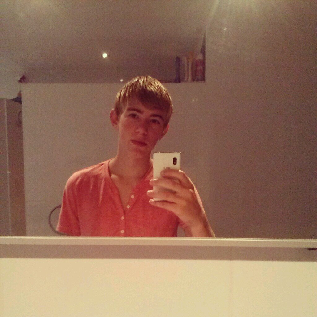 davey80's profile picture. 