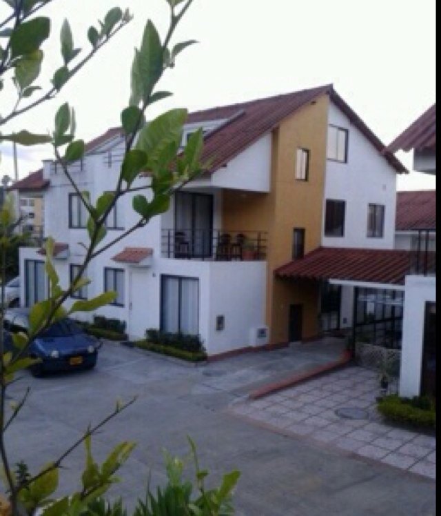 IsaLaQueGuisa's profile picture. Supercalifragilisticexpialidocious