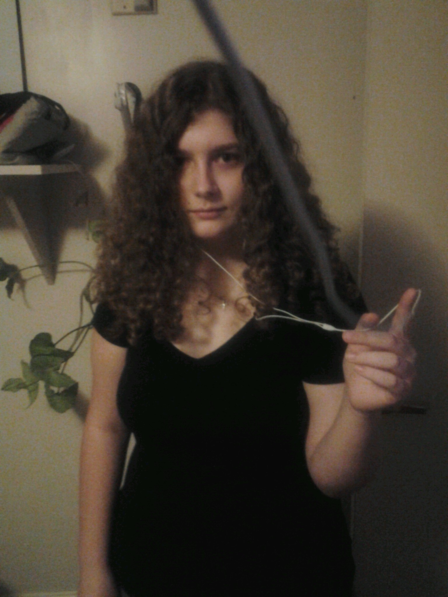iIm 13 and im kinda weird i love to sing just not in front of people idk, i hve a kinda boring life so there u go
