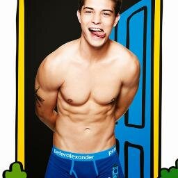 Todas las fotos de los chicos más guapos que existen. Siempre daré followback ;-)