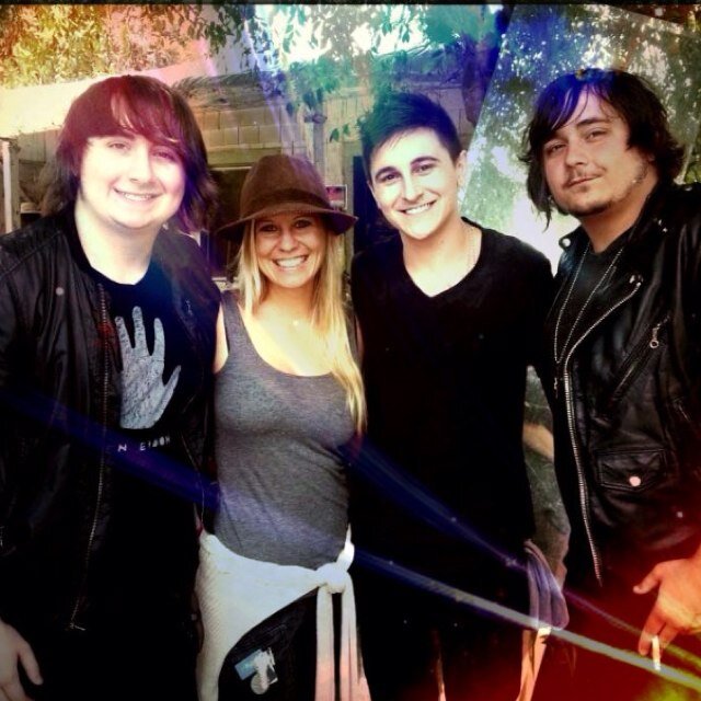 Lyrics from @TheMasonMusso @MitchelMusso @Stitch5 @MetroStation and @DotCOMTEAM :D