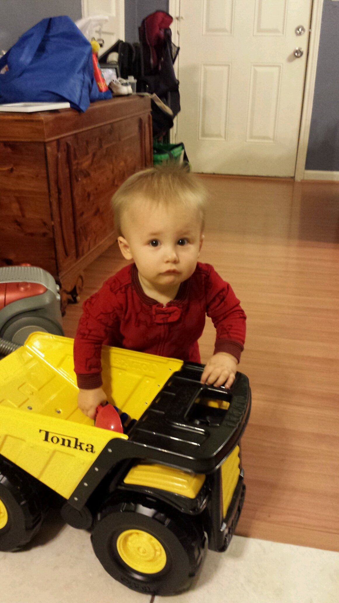 mrsmuffken's profile picture. Wife to 1 and mommy to 1. My life is complete and happy.