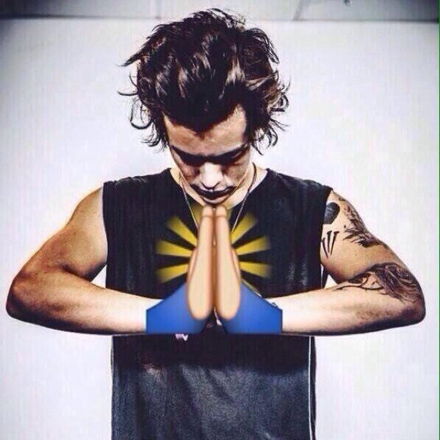 HERES A FREE FOLLOW NOW PLS FOLLOW @liamareyoudtf @niallcanwenot ILY STAY GOOCH
