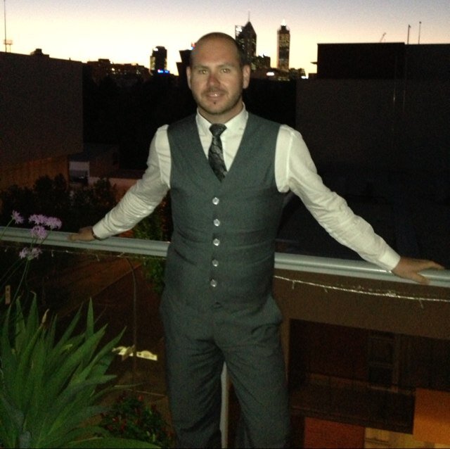 Chauffeur Driver & Male Grooming Technician (Facebook MANicured by man.) Countriboi tryna make it in the big smoke!!
