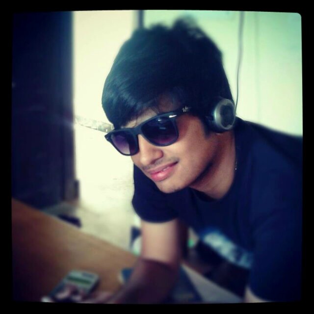 pitreprathamesh's profile picture. Always into Music| loves Virtual DJ|sleeps_alot|75% Computer Engineer|etc etc etc.. :-P :-D