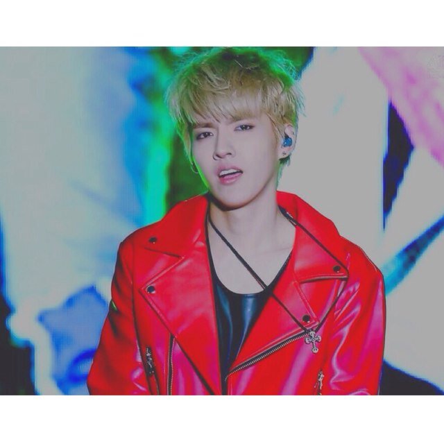 K R I S I'm leader exo-m kris. Please, follow me follow my heart ☺ | 우이판 | 크리스 | 2013/01/19♡ #Thevivaciousfam