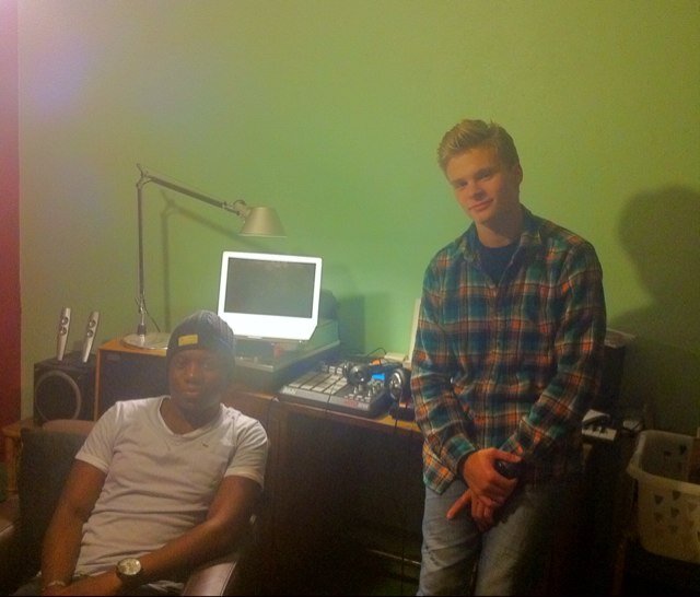 DJ/PRODUCERS---EDM/RapUS --- 2 PRODUCERS @ElCarlitoGringo @Toto_Green 1 BAND//Booking or anything else : bmejoymusic@gmail.com