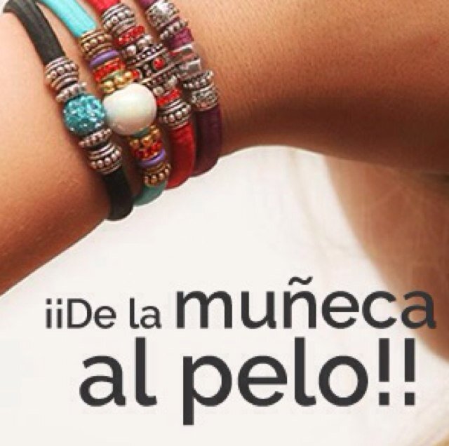 ¿Siempre llevas una #goma del #pelo en la muñeca, vieja y descolorida? Recógete el pelo de forma elegante y luce #pulseras más originales! #hechoenespaña #moda