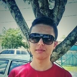 ~le eu divando aqui @jardine_giehl Te adoro praga!