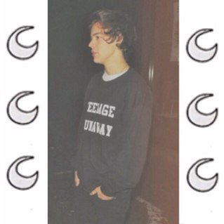 Hi you just got a follow from @wnterharry please follow her bc she got hacked and lost eveyrthing, just ask for a followback ❤️xxx