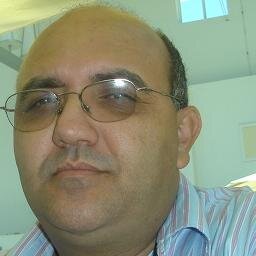 Utilizo o twitter para compartilhar informações sobre política local e nacional. Alguns pitacos.