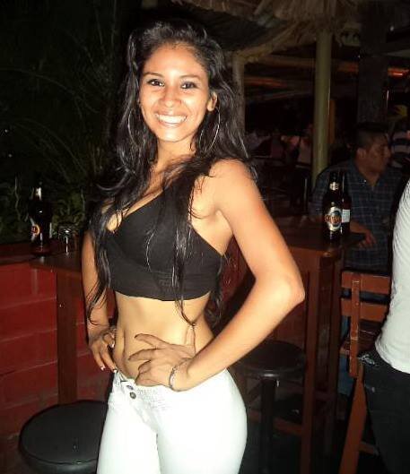 soy una xica muy alegre, divertida y chevre con ganas de salir adelante y ser una gran profesional
