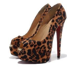 SI PUEDES SOÑARLO PUEDES COMPRARLO.
Contacto: jjcorporationclothes@gmail.com