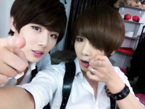 2nd account of @KpopFangasm~ Archive & Spam account. I Followback Kpoppers! ♥