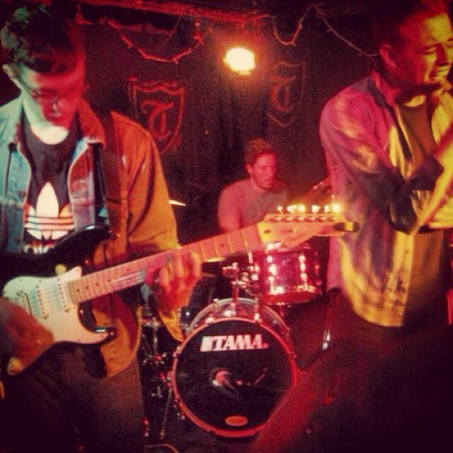 thelongfellows1's profile picture. 