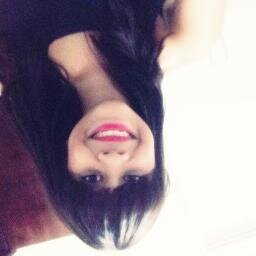 Uma garota que vive num mundo totalmente diferente do seu. Viver ultrapassa todo entendimento. _ Clarice Lispector