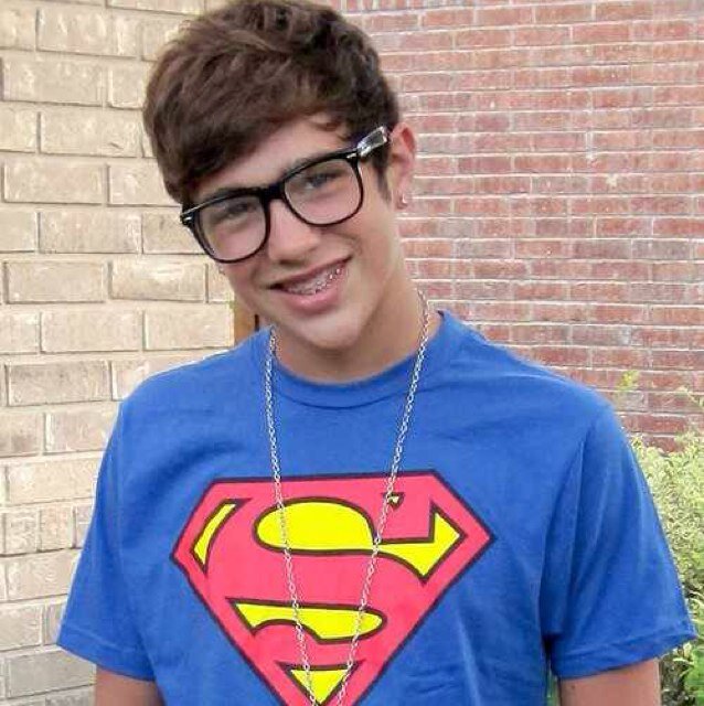 Janoskians fanpage follow me bitch if you're not here to follow get the hell of my (website) YOLO ARIANA IS MAH BITCH AUSTIN IS MAH HOMIE as in mahomie