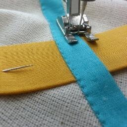 Quilt designer, bag maker, fabric lover, colour addict, mediterranean soul on a long-term London holiday