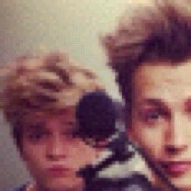 Free followfrom @ThevampsSecret