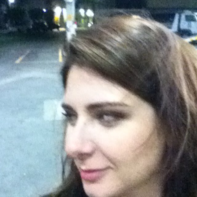 EspalaorAngela's profile picture. Desde 2000 no mercado digital.