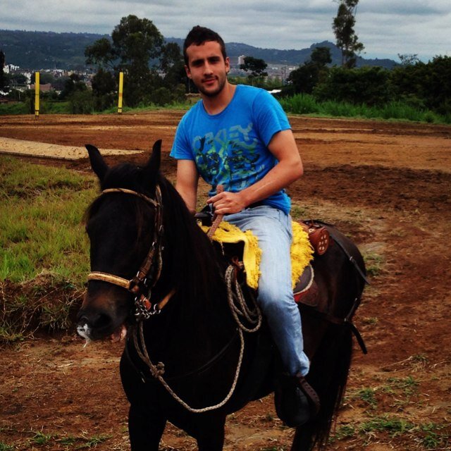 @AutomotoresAndina - @OutletPereira / Estudiante de Administración de Empresas