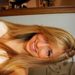 Sigam-me ;3 Não mordo :3 Sigam também no meu ask http://t.co/10ogw7UAUv :3