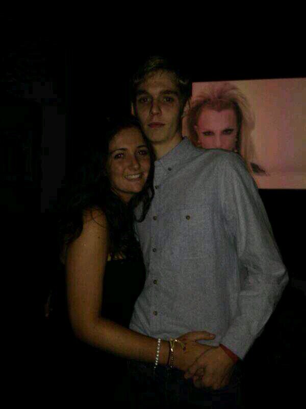 NEW TWITTER FOLLOW @alfiecollins93