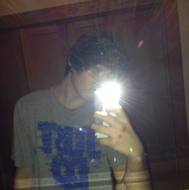 Im 16 and im in love with the most beautfiul girl :) follow me ill follow back instagram (Frozenwintersnow) kik (z3th)