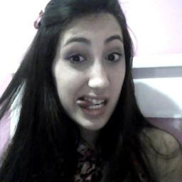 19 anos,canceriana,futura veterinária,amo pink,barbie & sou fã da Britney,essa sou eu ;D