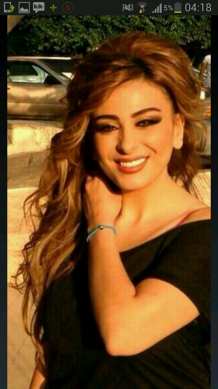 ‏‏&_& مابتمنى شي من الحياة بس بتمنى راحتكن معي :*